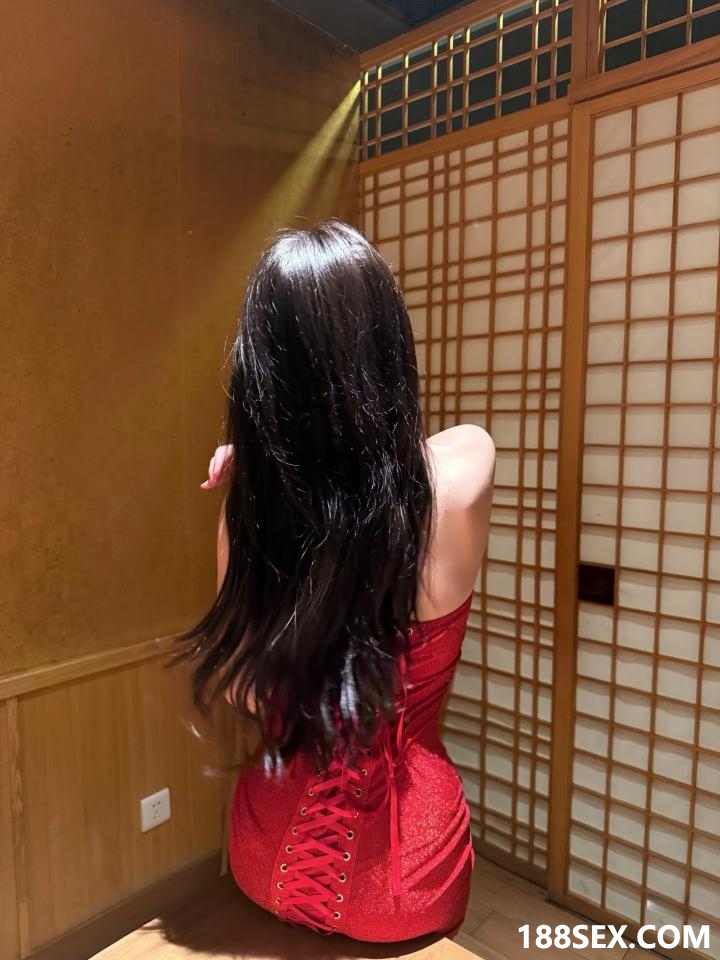100000tvsjrpru8vivu88u.jpg