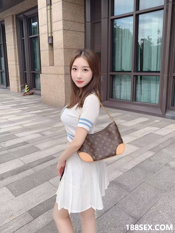 152646sxqmu7j43qi5vp4v.jpg